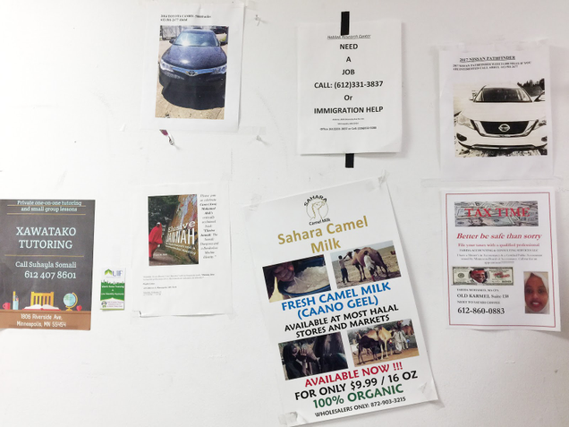 The community board in the back of Dur Dur | Jorge Corona